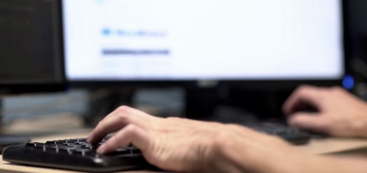 zarazen virus kompyutar