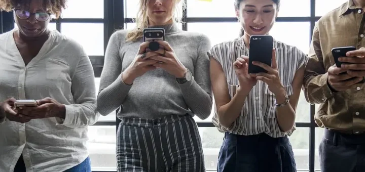 zabrana za izpolzvane na smartfon poveche ot 2 chasa na den