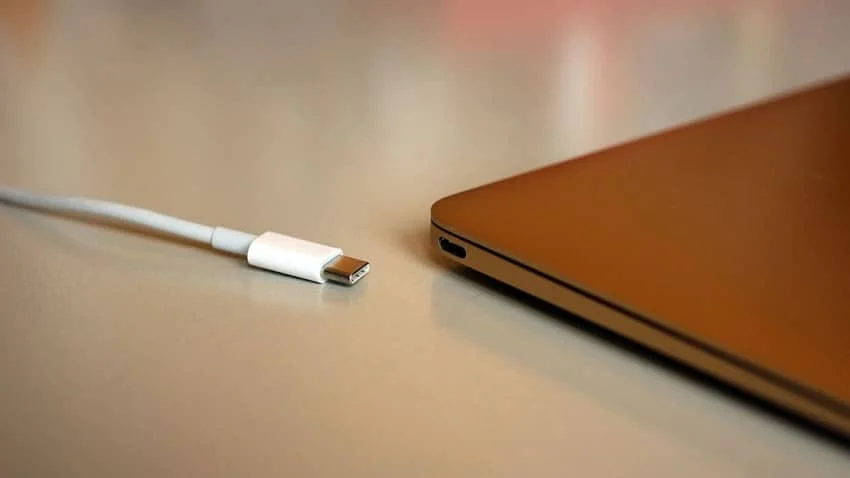 thunderbolt 3 sreshtu usb-c