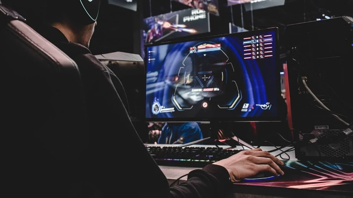 igra hacker razkrita