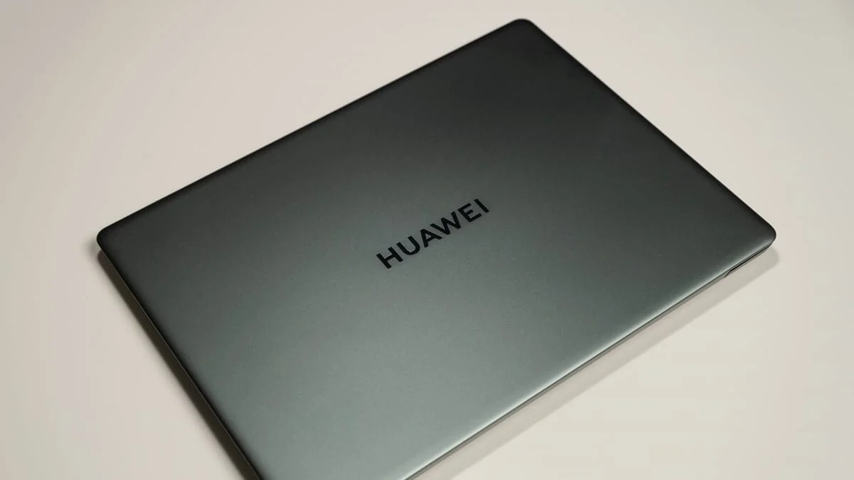 huawei matebook 14s izgled