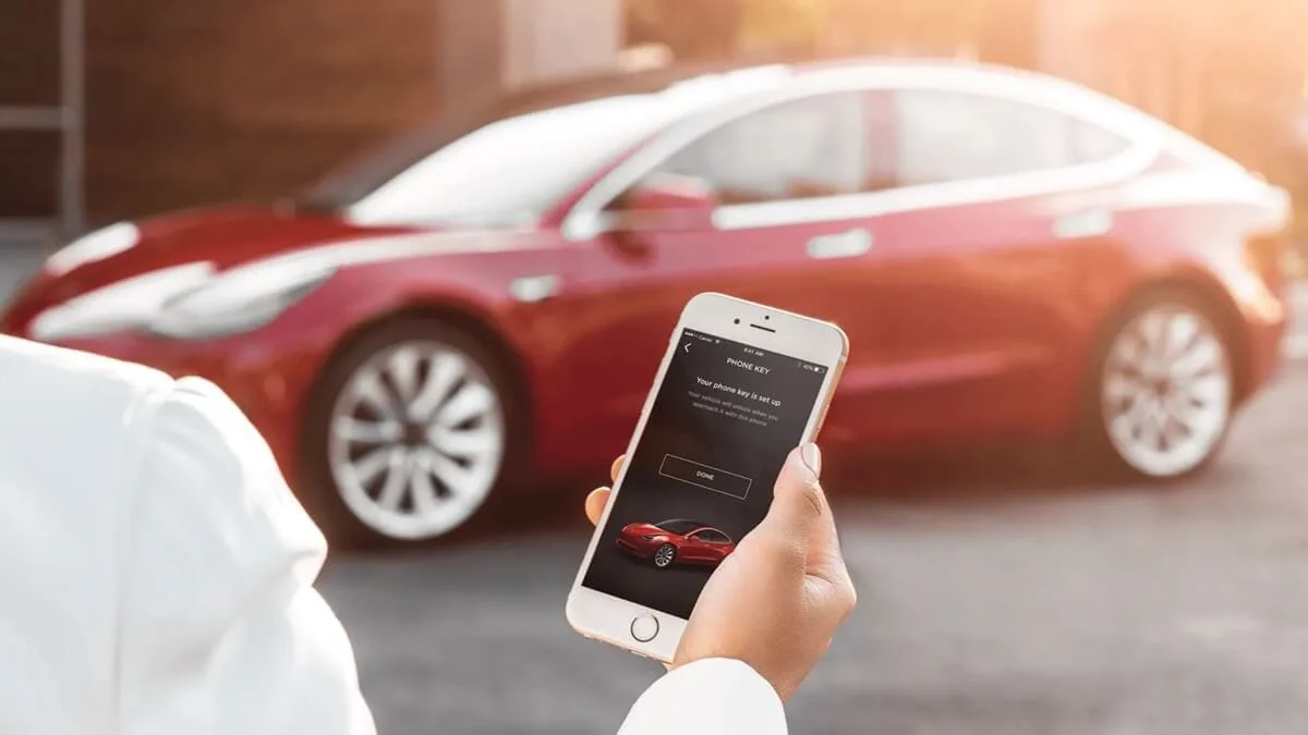 tesla apple