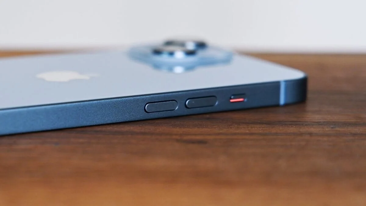 apple iphone 15 butoni